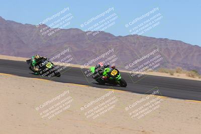 media/Oct-30-2022-CVMA (Sun) [[fb421c3cec]]/Race 11 Amateur Supersport Open/